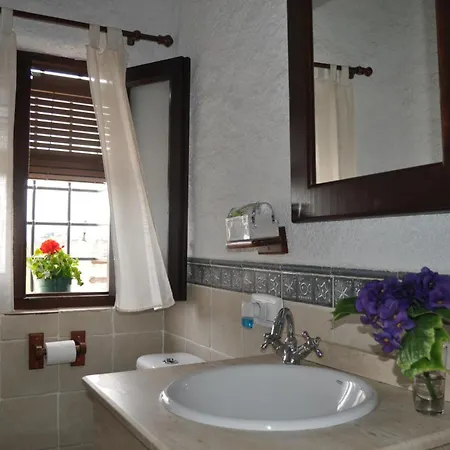 Cuevas Al Qulayat Villa