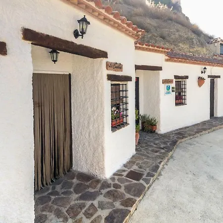 Villa Cuevas Al Qulayat *